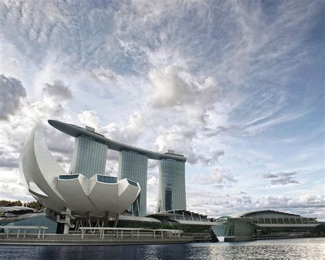 The ArtScience Museum at Marina Bay Sands | Safdie Architects | Archello