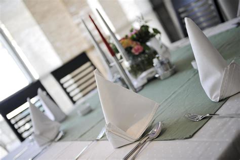 restaurant table view 11817854 Stock Photo at Vecteezy