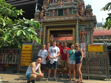 Bangkok Temples: Pray for good wishes at Mariamman Temple