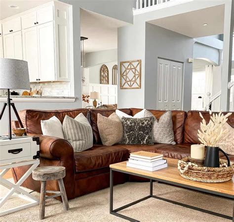 24 Brown Leather Couch Living Rooms That Look So Comfy