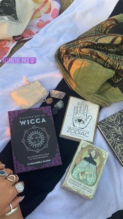 aesthetic pics☮️ | Crystals, Spirituality, Witch