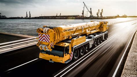 Mobile and crawler cranes | Liebherr