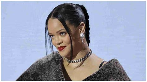 Do Super Bowl 2023 Performers Like Rihanna Get Paid? No.