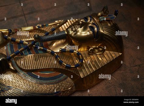 Tutankhamun - King Tut - His Tomb and his Treasures Stock Photo - Alamy