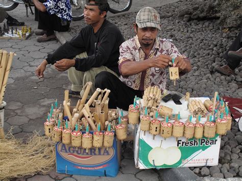 Penting! Mengenalkan Mainan Tradisional Pada Anak Jaman Now ...