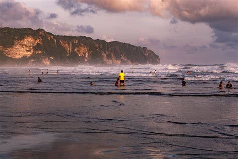 Parangtritis beach and Ratu Kidul - Gerd Hoffmann