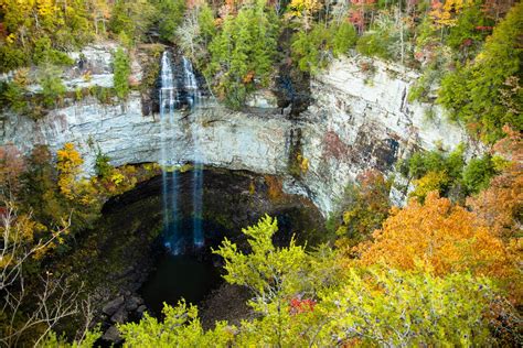 Fall Foliage in Tennessee - The Vacation Gals