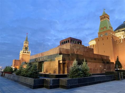 Lenin`s Mausoleum On Red Square In Moscow Russia Stock Photo - Image of ...