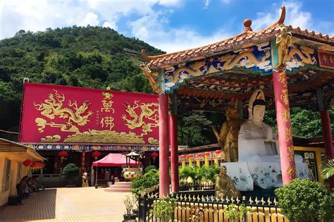 Discover The Incredible Ten Thousand Buddhas Monastery In Hong Kong