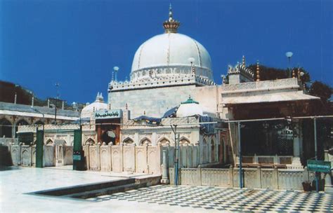 History of the iconic Ajmer Sharif Dargah : Namaste! | Gozo cabs ...