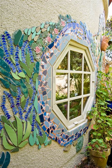 28 Best DIY Garden Mosaic Ideas (Designs and Decorations) for 2017