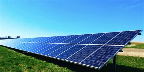 Top 10 Solar Energy Companies in India - The Little Text