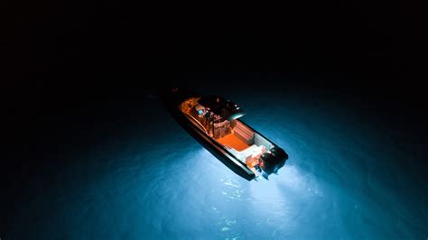 Underwater LED Boat Lights - Products - Dingo Yachts