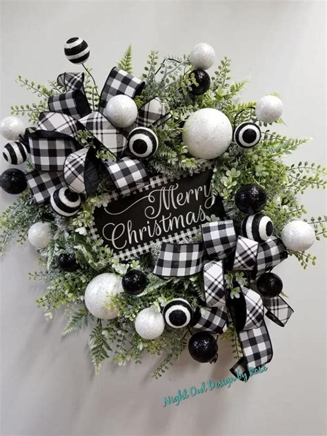 Black and White Christmas Wreath, Christmas Decor, Merry Christmas ...