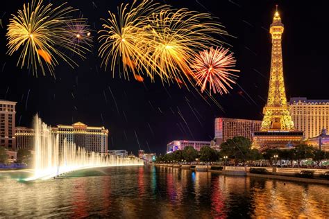 Las Vegas Strip Casinos Plan July 4 Fireworks Shows, Declaring ‘Vegas ...