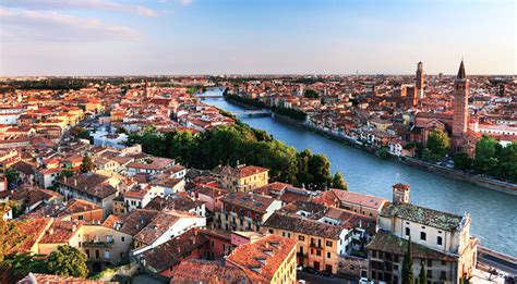 Valentine's in Verona: on the steps of Romeo and Juliet - Id ...