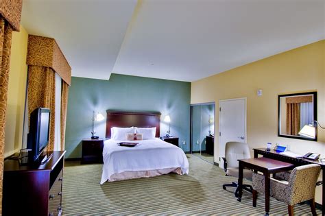 Guest suites offer ample space for you to stretch out and get ...