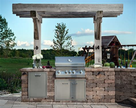 Explore Built-In Outdoor Grill Design Ideas & Inspiration | Belgard