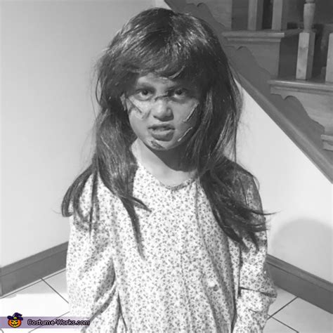 The Exorcist Girl's Costume | No-Sew DIY Costumes - Photo 3/5