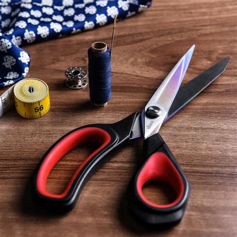 6 Best Fabric Cutting Scissors of 2024 - Cut Quilting Fabric With Ease