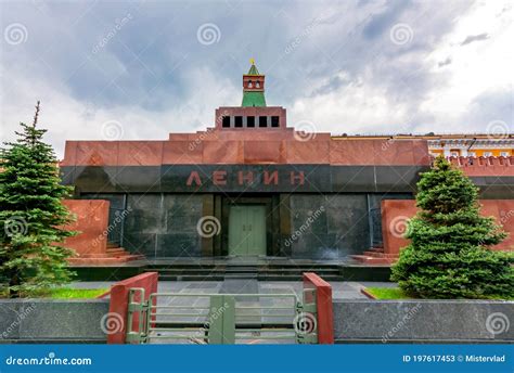 Lenin Mausoleum on Red Square in Moscow, Russia Editorial Stock Photo ...