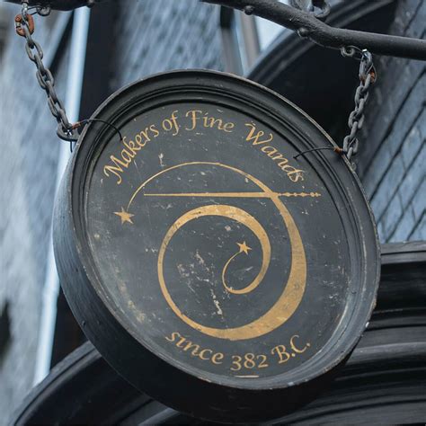 Universal Studios Harry Potter Wand Store