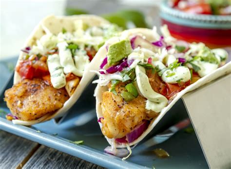 12 Restaurant Chains That Serve the Best Fish Tacos