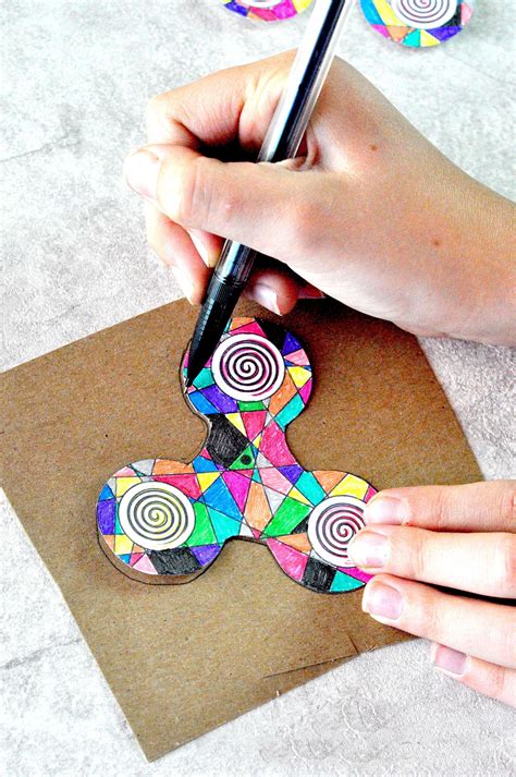 DIY Fidget Spinner {Coloring Edition} - Ministering Printables