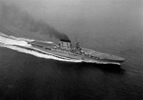 USS Lexington CV-2 underway | World War Photos