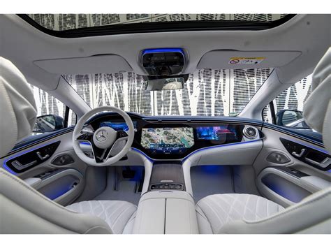 2023 Mercedes-Benz EQS Sedan: 37 Interior Photos | U.S. News