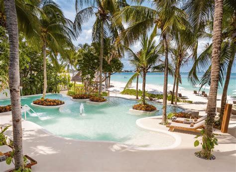 Welcome to Paradise: Your Guide to the 10 Best Cancun Resorts!