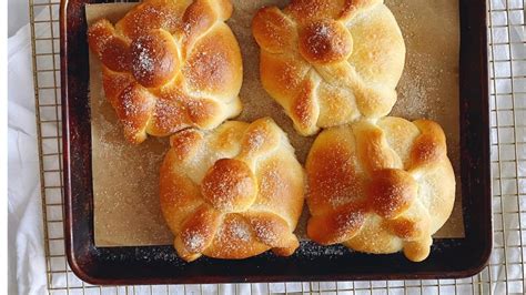 Authentic Mexican Pan de Muerto Recipe - The Other Side of the Tortilla