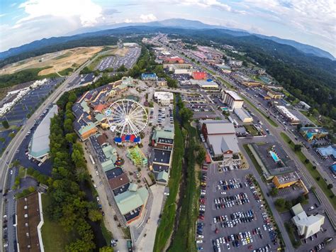 The Island in Pigeon Forge, Tennessee | Smokey mountains vacation ...