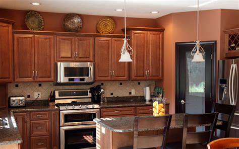 Chestnut Maple - Wood Cabinet Factory - Chestnut Kitchen Cabinets