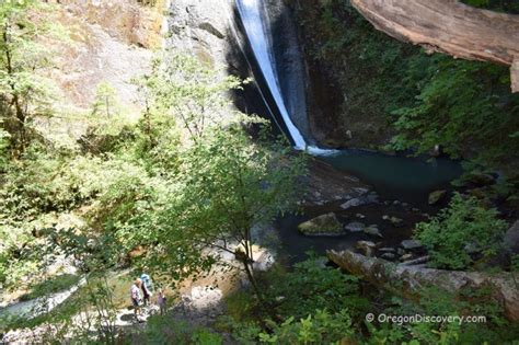 Wolf Creek Falls - Hiking | Southern Oregon - Oregon Discovery