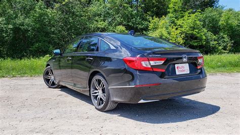 2021 Honda Accord Hybrid Touring Review | AutoTrader.ca