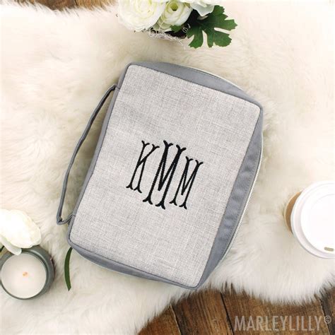 Monogrammed Bible Carrier Case | Bible bag, Monogram, Marley lilly