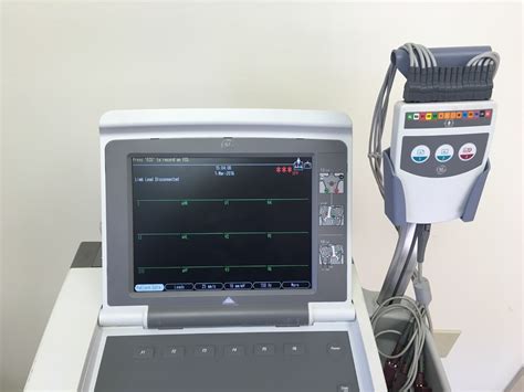 Vintage Electrocardiogram Machine Sanborn Cardiette Model 51