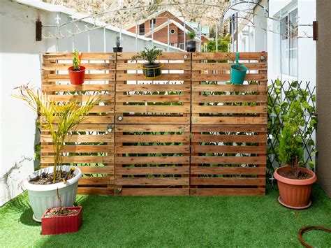 Create a Cozy Oasis: Small Backyard Privacy Fence Ideas to Transform ...