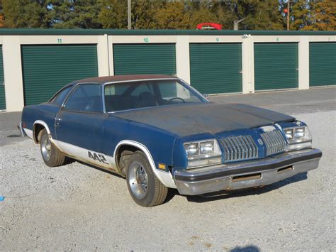 Oldsmobile Cutlass 1976