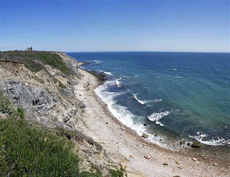 20 Rhode Island Beaches To Explore In 2024