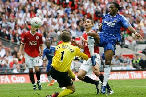 Fa Cup Final 2007 : Joe Cole celebrates Chelsea winning the 2007 FA Cup ...