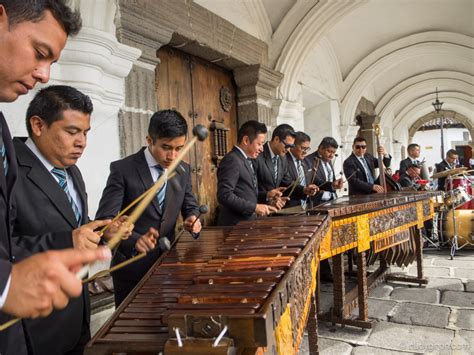 Live Marimba Music at Palacio del Ayuntamiento – AntiguaDailyPhoto.Com