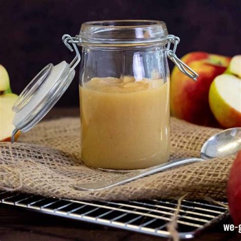 Use applesauce as an egg substitute: What you need to know!