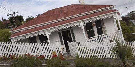 Baldwin Street New Zealand — Steepest Street In the World