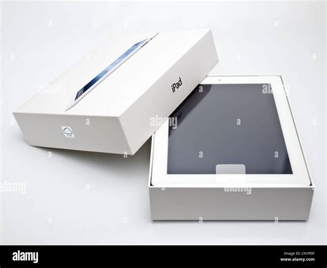 Apple ipad box hi-res stock photography and images - Alamy