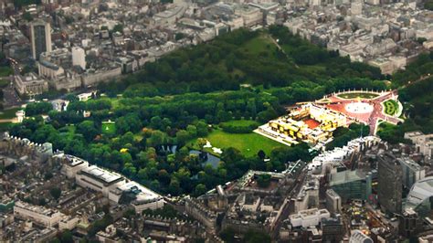 Buckingham Palace Garden