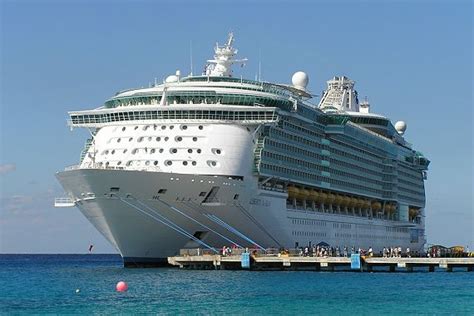 Liberty of the Seas Cruise Itinerary and Sailing Calendar 2024 | Crew ...