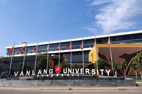 Review Trường Đại học Văn Lang (VLU) có tốt không?