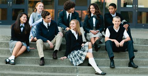 10 Great Ways to Accessorize a Strict School Uniform